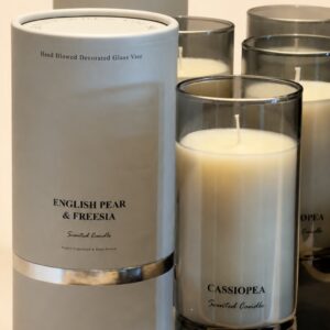 Vela English Pear & Freesia 190 g · Aromas Rhié